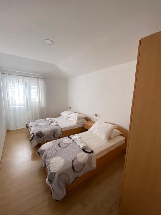 Apartmani Mare Baska Voda Exterior photo